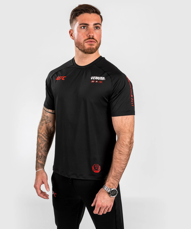VENUM: UFC ADRENALINE FIGHT WEEK MEN'S DRY TECH T-SHIRT - SVART