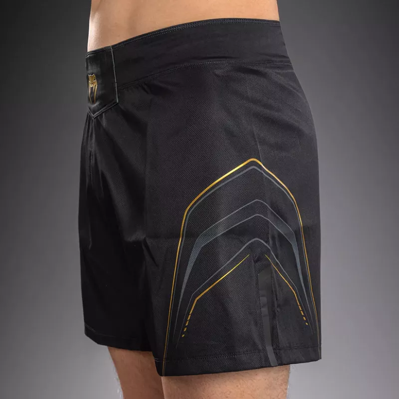 VENUM: STREAMLINE FIGHTSHORTS - SVART / GULD