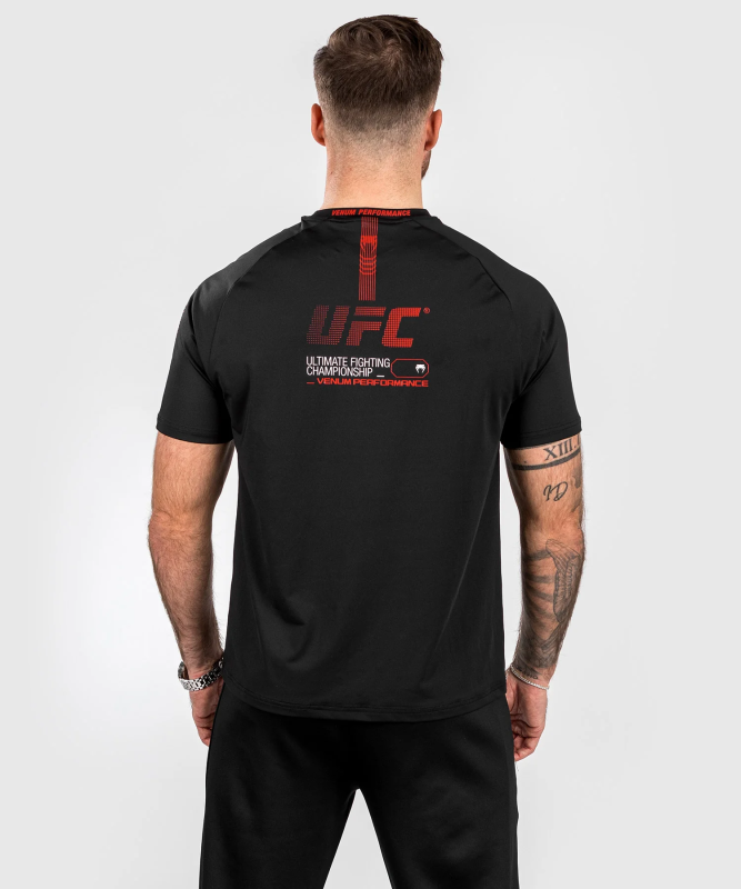 VENUM: UFC ADRENALINE FIGHT WEEK MEN'S DRY TECH T-SHIRT - SVART