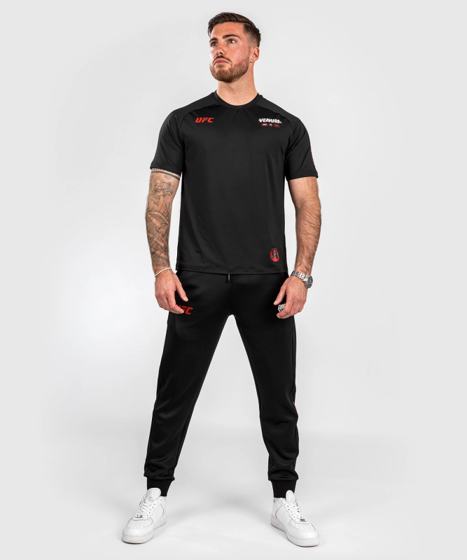 VENUM: UFC ADRENALINE FIGHT WEEK MEN'S DRY TECH T-SHIRT - SVART