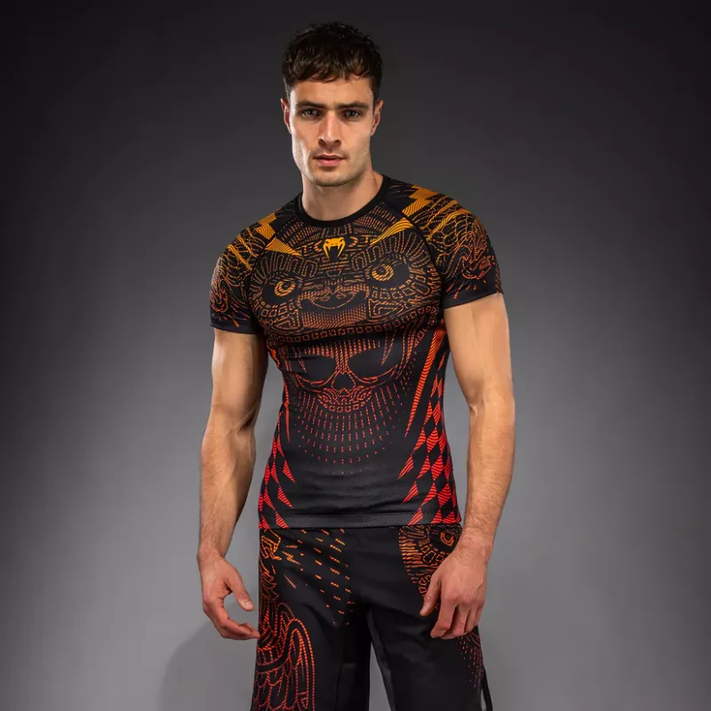 VENUM: QUETZAL FURY SHORTS SLEEVE RASHGUARD - BLACK / RED