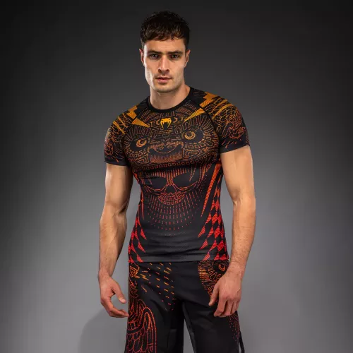 VENUM: QUETZAL FURY SHORTS SLEEVE RASHGUARD - BLACK / RED