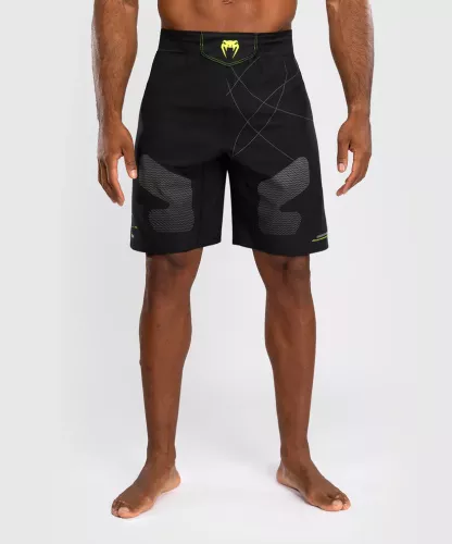 VENUM: TRAINING CAMP 4.0 FIGHTSHORTS - SVART/NEONGRÖN