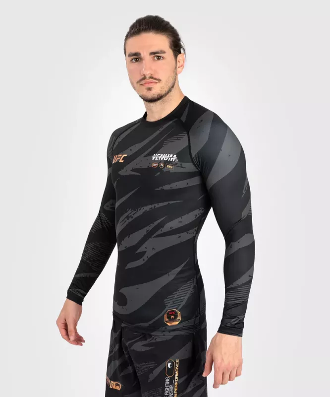 VENUM: UFC ADRENALINE FIGHT WEEK PERFORMANCE LONG SLEEVE RASHGUARD - URBAN CAMO