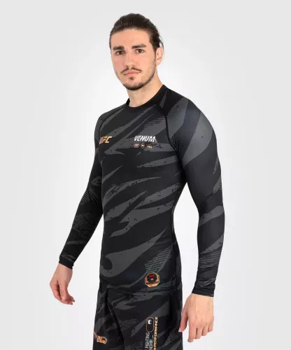 VENUM: UFC ADRENALINE FIGHT WEEK PERFORMANCE LONG SLEEVE RASHGUARD - URBAN CAMO