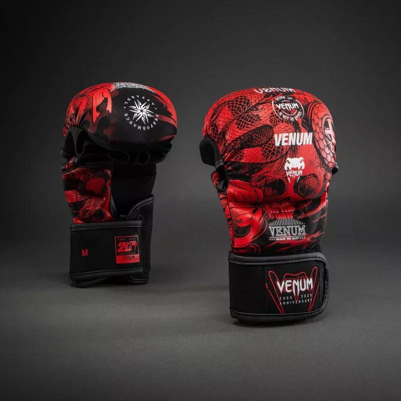 VENUM: 20TH ANNIVERSARY SPARRING GLOVES - SVART/RÖD