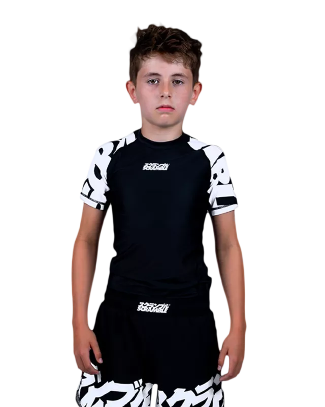 SCRAMBLE: BAKA KIDS RASHGUARD - SVART/VIT