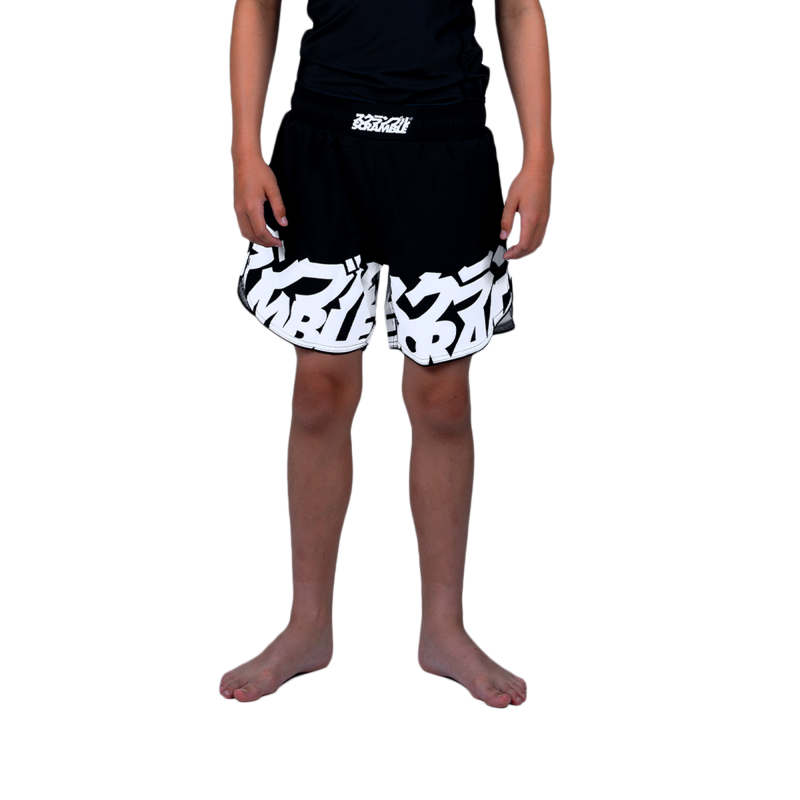 SCRAMBLE: BAKA KIDS SHORTS - SVART