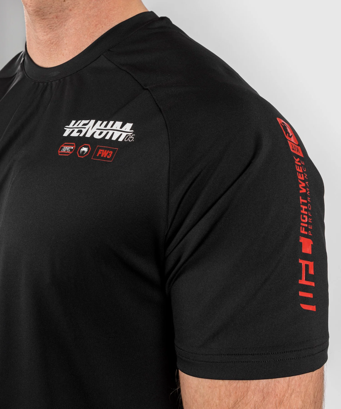 VENUM: UFC ADRENALINE FIGHT WEEK MEN'S DRY TECH T-SHIRT - SVART