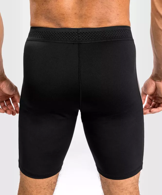 VENUM: ATTACK VALE TUDO SHORTS - SVART
