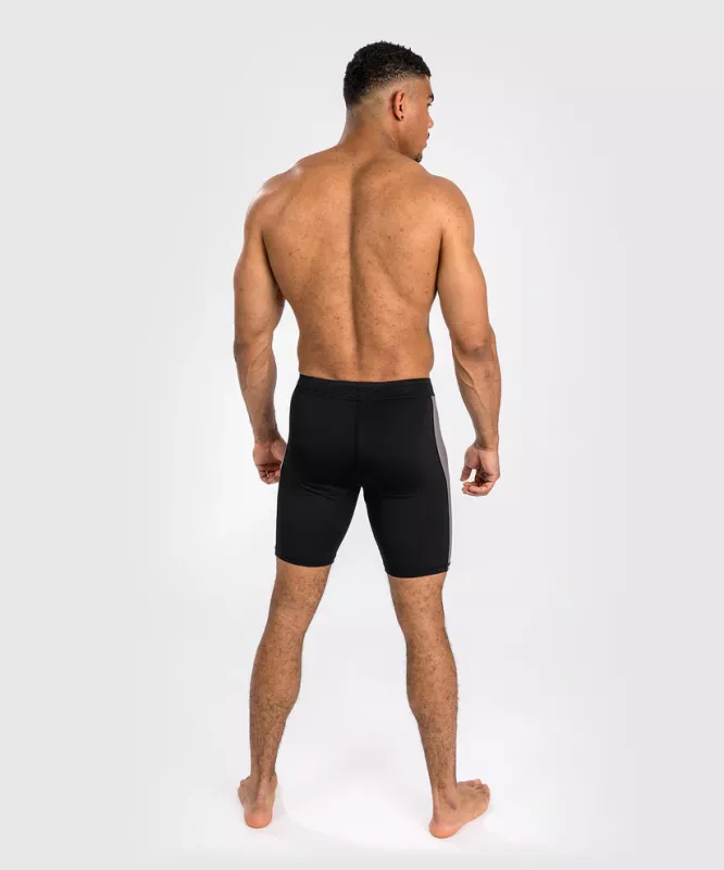 VENUM: ATTACK VALE TUDO SHORTS - SVART