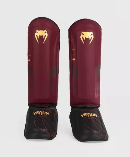 VENUM: TACTICAL XT BENSKYDD - SVART/VINRÖD/GULD