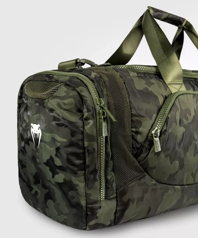 VENUM: TRAINER LITE SPORTVÄSKA - KHAKI/CAMO