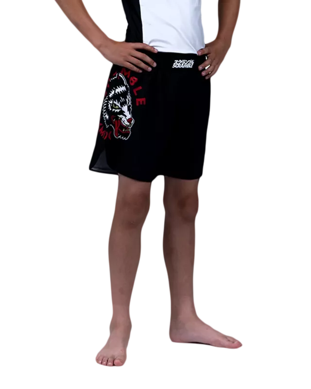 SCRAMBLE: OKAMI KIDS SHORTS - SVART