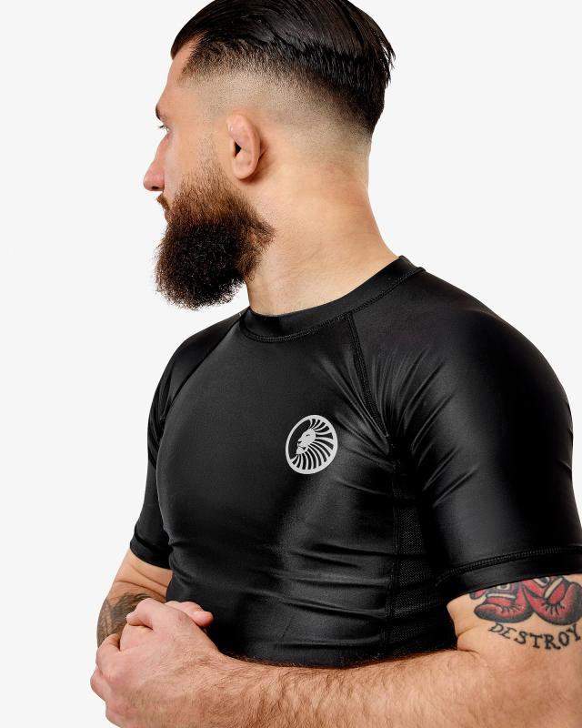 SUPERIOR WEAR: BASE RASHGUARD - SVART