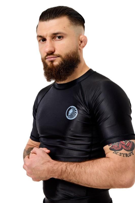 SUPERIOR WEAR: BASE RASHGUARD - SVART 
