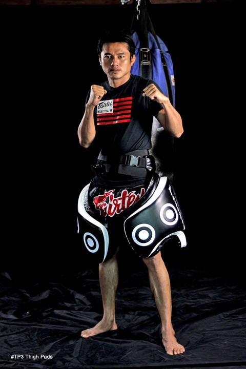 FAIRTEX: THIGH PADS 1 PAR - BLÅ