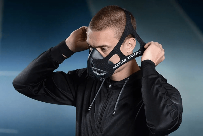 PHANTOM ATHLETICS: TRAINING MASK - SVART