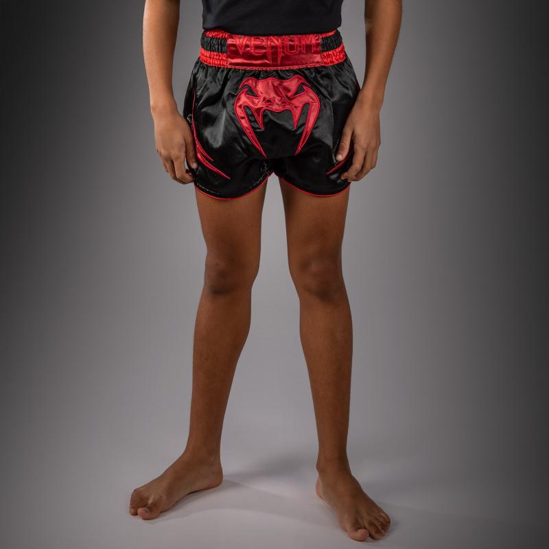VENUM: ATTACK KIDS MUAY THAI SHORTS - BLACK/RED