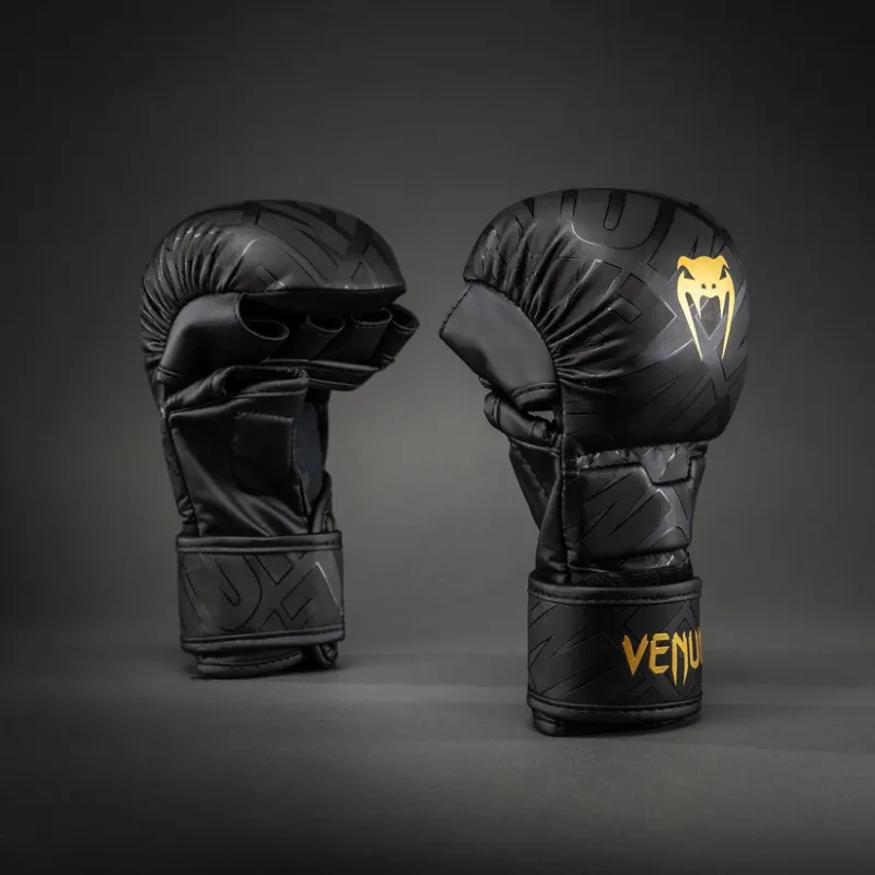 VENUM: CONTENDER 1.5 XT 3D SPARRING GLOVES – BLACK/GOLD