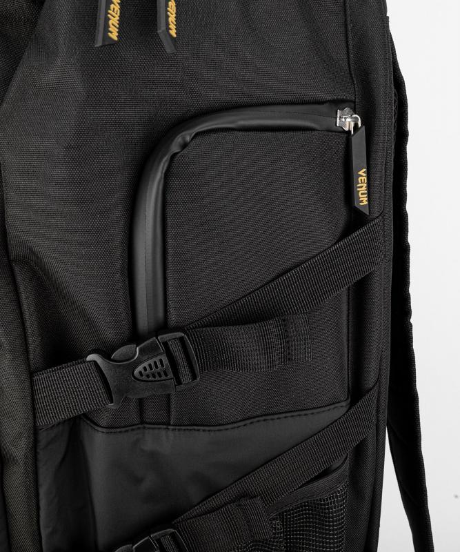 VENUM: CHALLENGER XTREM EVO RYGGSÄCK - SVART/GULD