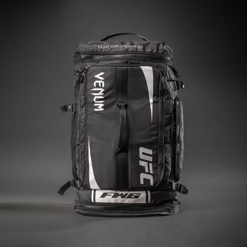 VENUM: UFC UNITY FIGHT WEEK SPORTS BAG - SVART / VIT