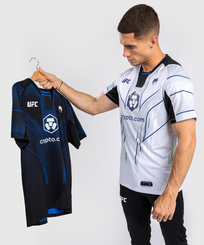 VENUM: UFC AUTHENTIC FIGHT NIGHT 2.0 MEN'S WALKOUT JERSEY - VIT/BLÅ