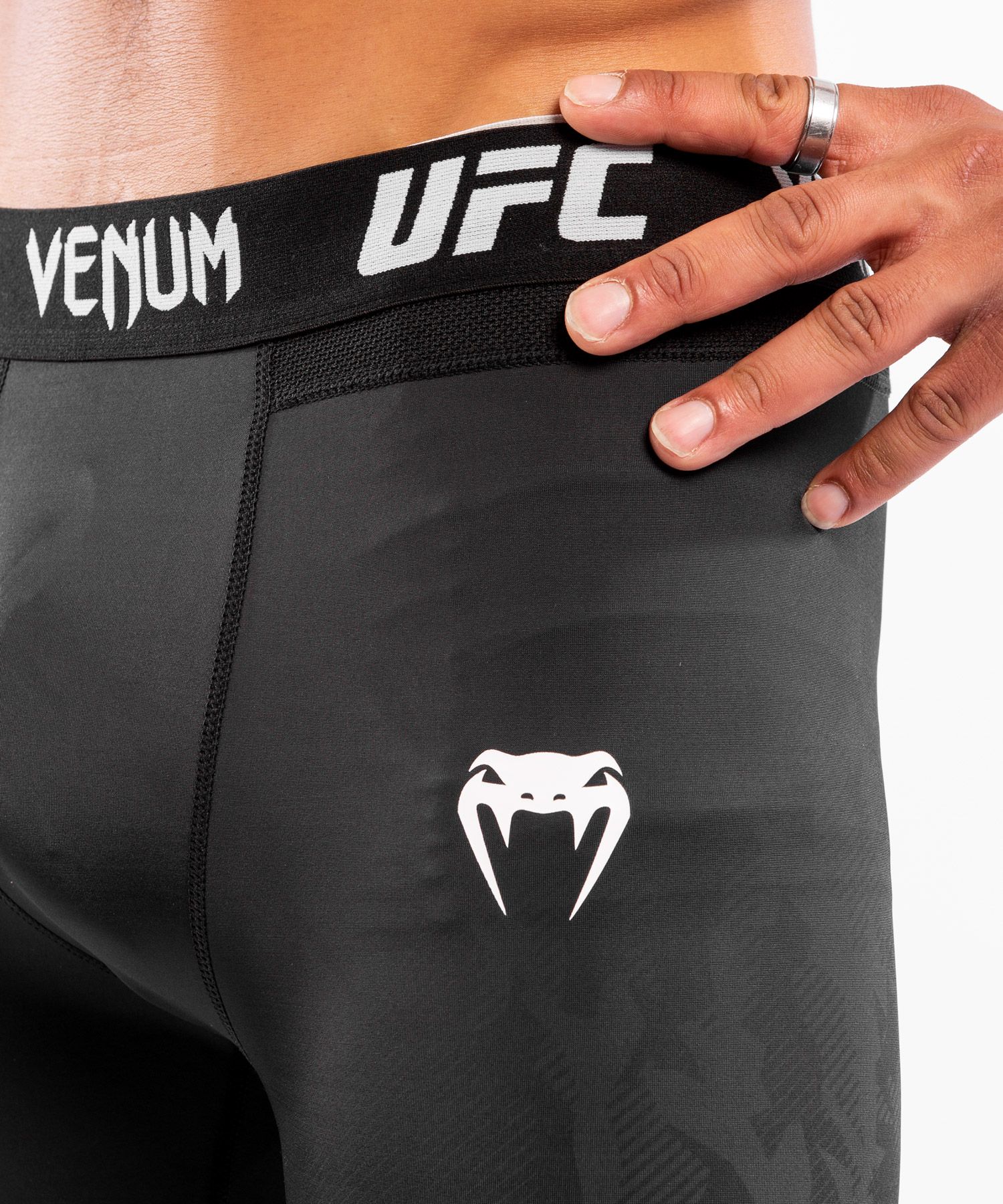 VENUM: UFC AUTHENTIC FIGHT WEEK MEN'S PERFORMANCE TIGHT - BLACK