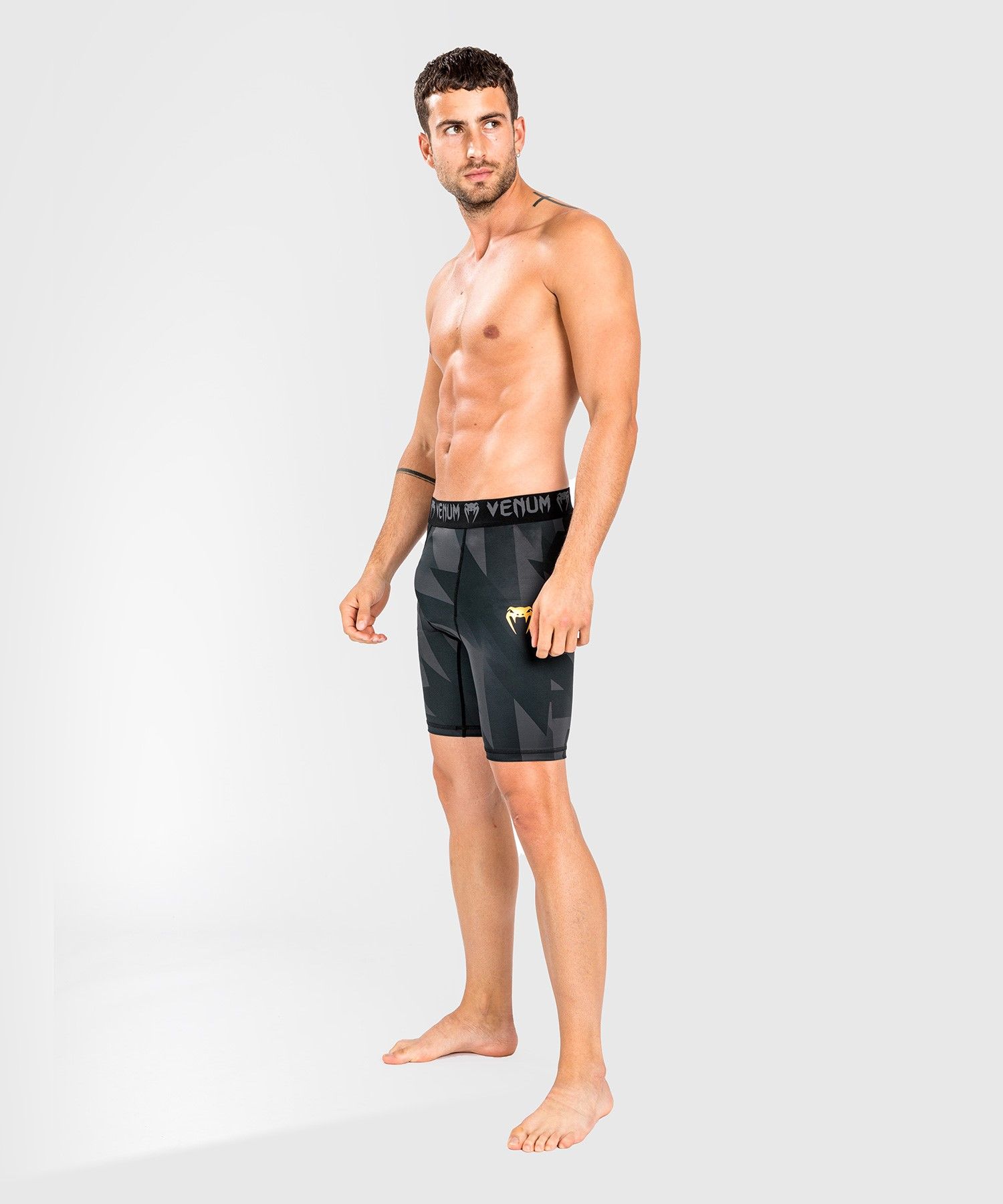 Black vale hotsell tudo shorts