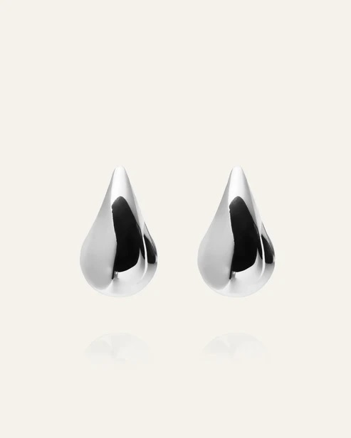 PLAIN DARING small silver dupe earring