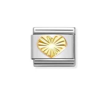 Classic, heart etched detail 18k