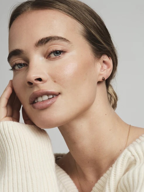 BELLE gold medium studs-coffee