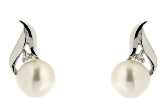 Örhänge 18k guld 0,02ct w/si Pärla