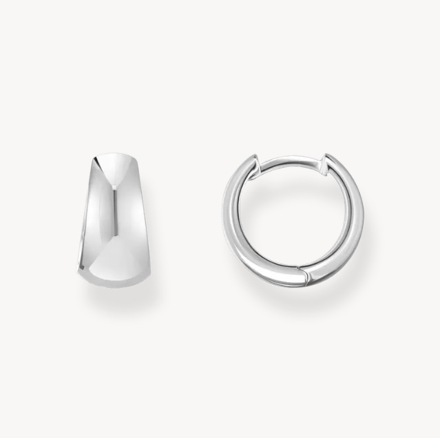 Klassiska silverörhängen i tjock trapetsform