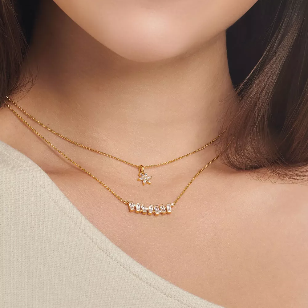 Necklace white stones gold