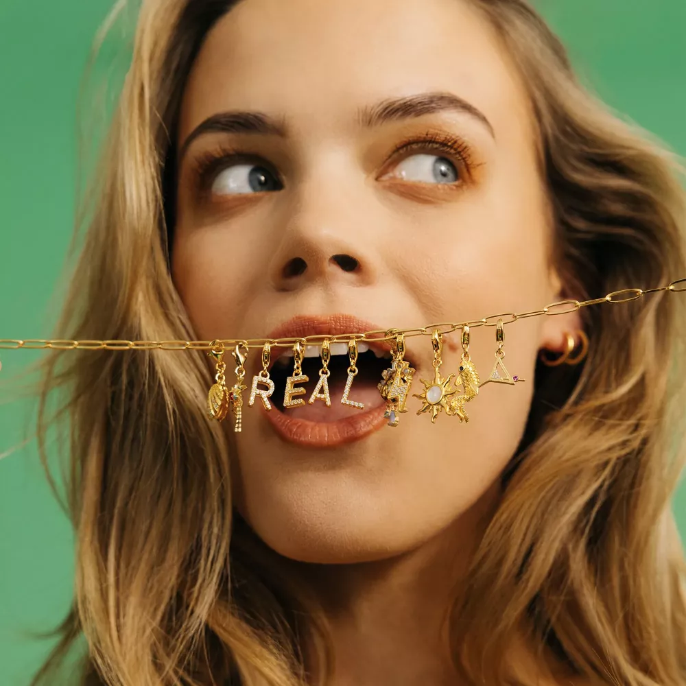 Thomas Sabo guldpläterad charm bokstav med stenar L