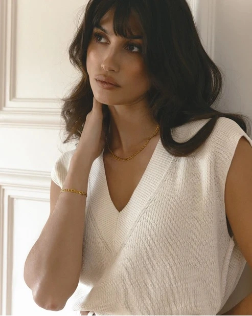 Infinity gold necklace