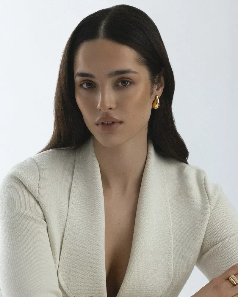 PLAIN daring large gold dupe earring