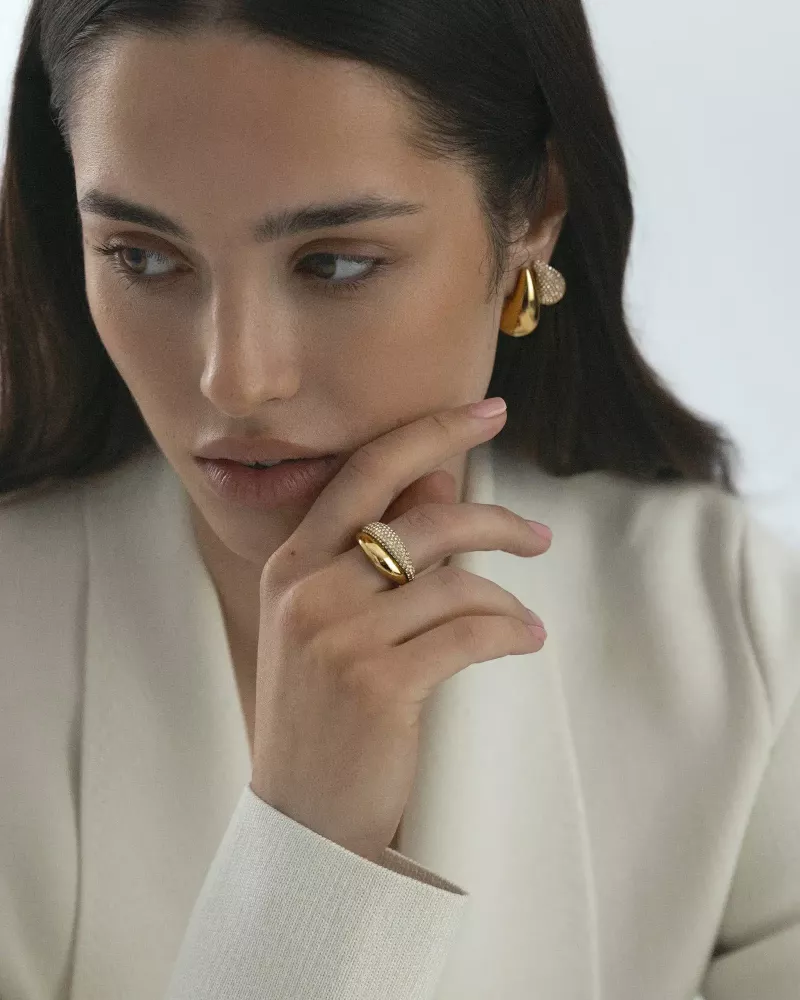 PAVÉ daring gold ring strl 54