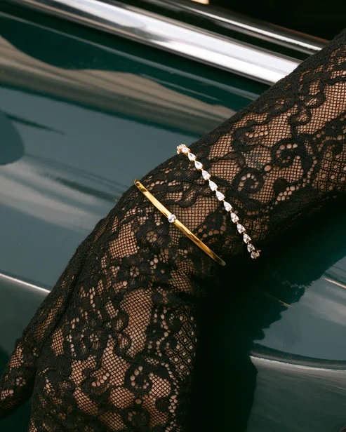 NISRINE gold bangle -small