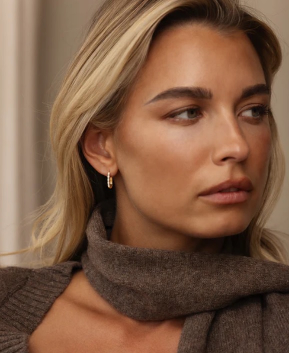 Sparkle gold small U-hoops