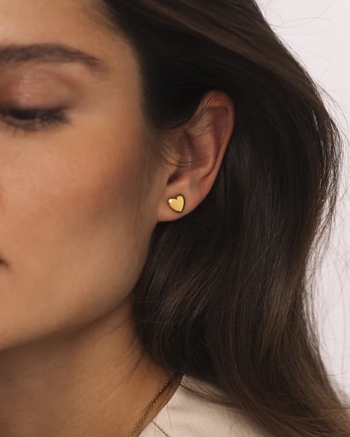 LOVE gold medium studs