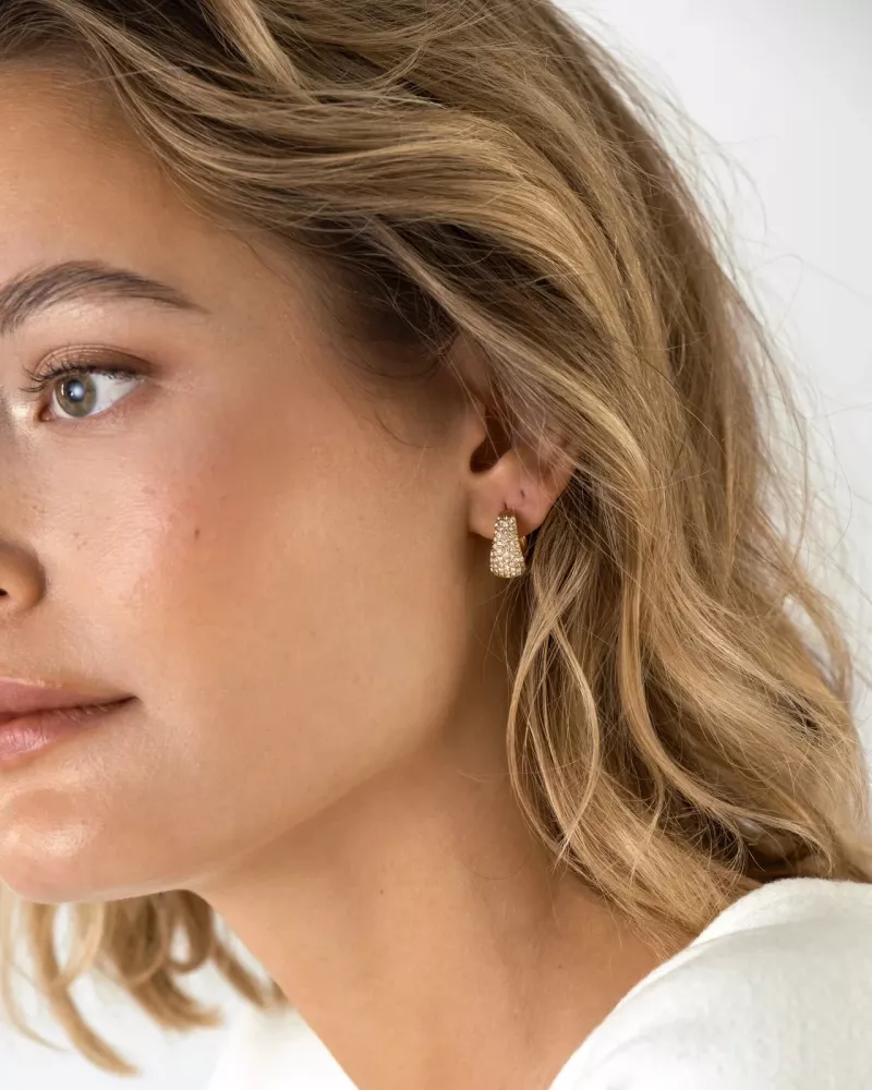 Treasure Hoops Medium Gold