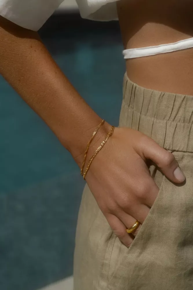 Twirl bracelet gold medium