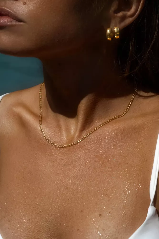 Thin figaro necklace gold