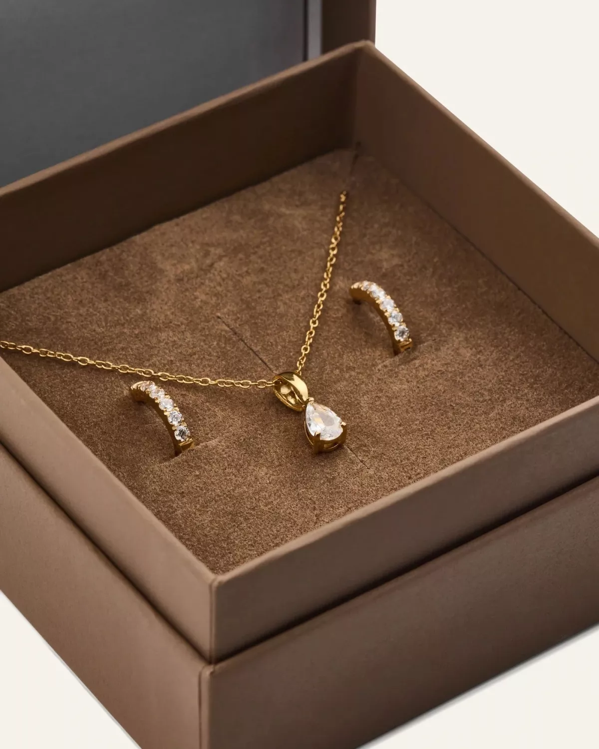 MOCKBERG Shiny Belle gold combo