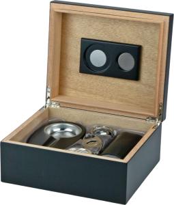 Humidor  set  "Svart matt"    för  40 cigarrer