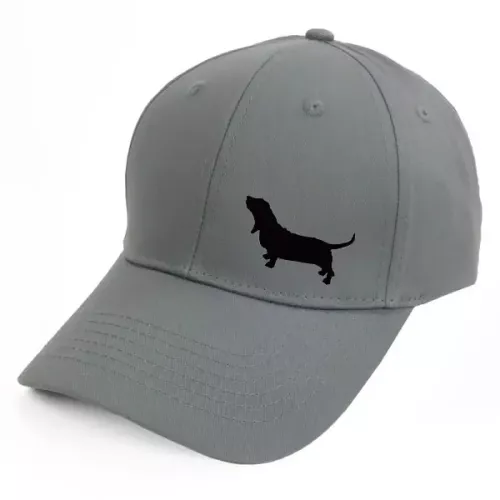 Keps med en Basset Hound