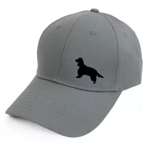 Keps med en Cocker Spaniel