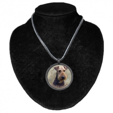 Halsband med Airdaleterrier